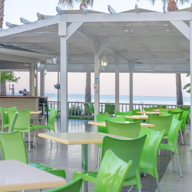 Restaurant & Bar – Sandy Beach Hotel