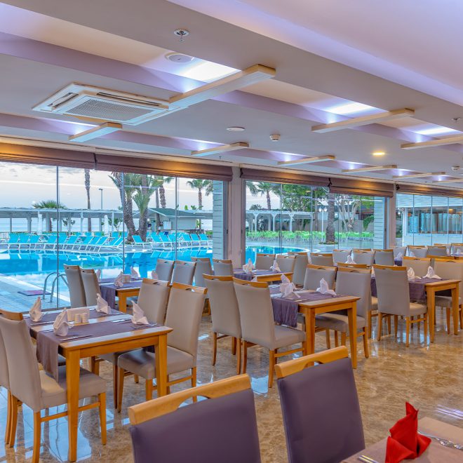 Restaurant und Bars – Sandy Beach Hotel