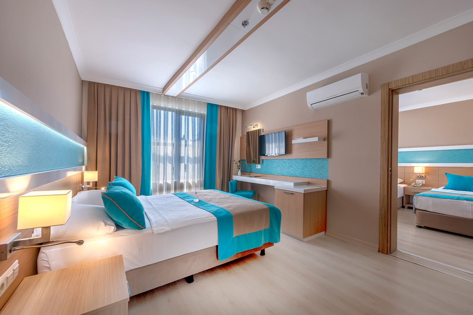 Family Rooms - Sandy Beach Hotel